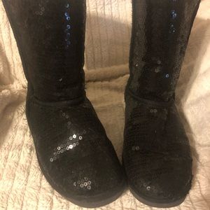 Black sequined Sherpa lined boots